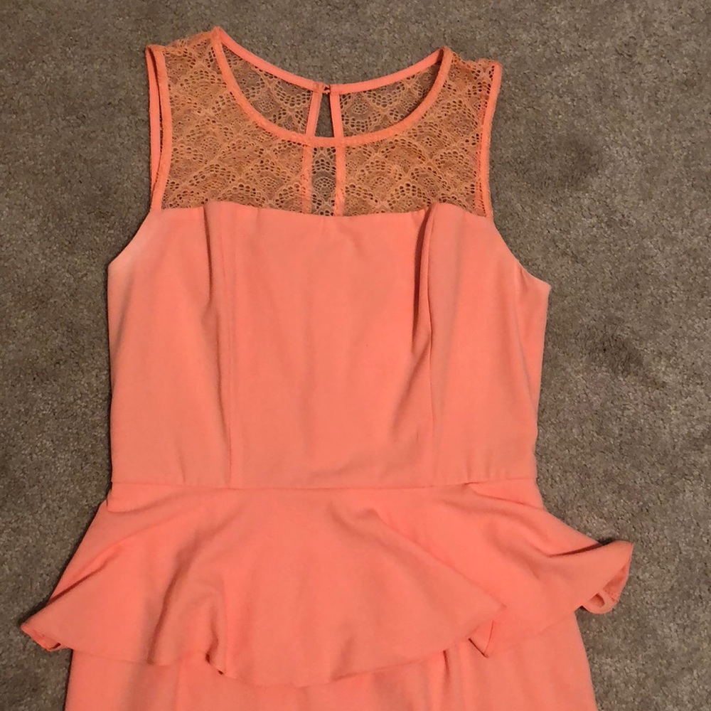 Dress - Picture 2 of 5